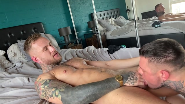 guys with heaps of ink sucking & fucking